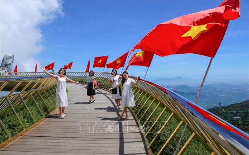 Kinh tế kết nối số 01/2021 - Giải pháp nào cho du lịch Việt bứt phá mùa Tết?